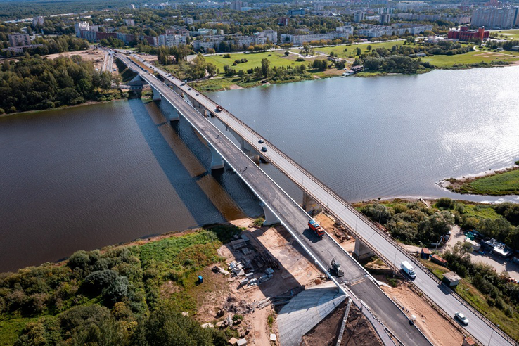 НАЦПРОЕКТЫ: мост через Волхов в Киришах оделся в асфальт