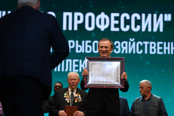 Александр Дрозденко — ленинградским аграриям: «Работать на земле — значит любить свою родину»