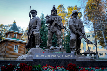 В Лебяжьем открыт мемориал героям, погибшим в Великую Отечественную войну, на СВО и Северном Кавказе