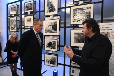 В Ленобласти — выставка фронтовых фотографий Евгения Халдея