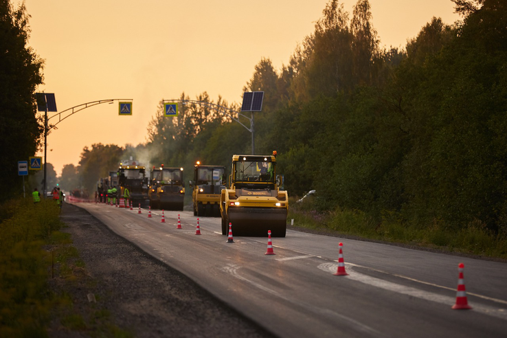 НАЦПРОЕКТЫ: ремонт Красносельского шоссе уходит в ночь